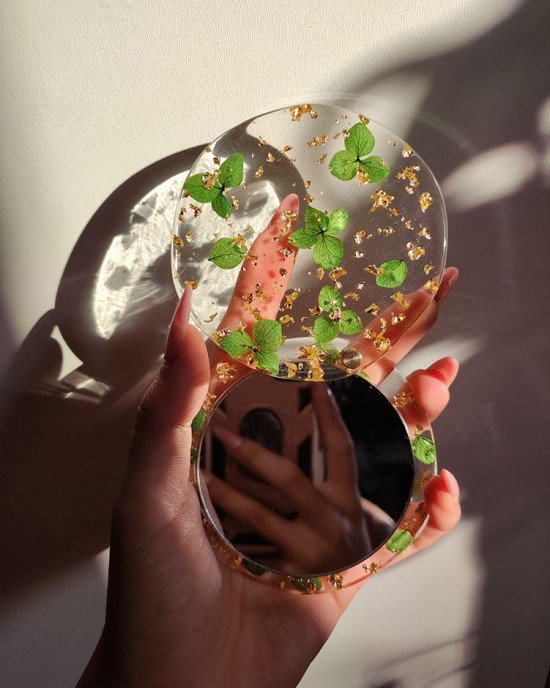 Χειροποίητο καθρεφτάκι -PETALUNE- Υγρό γυαλί