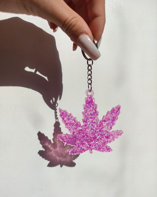 Χειροποίητο Μπρελόκ "PINK MARIJUANA"