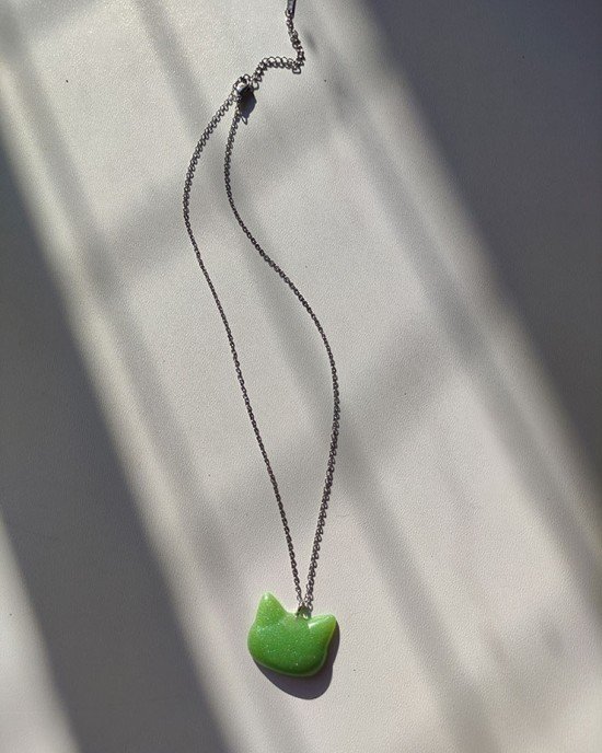 Χειροποίητο κολιέ -GREEN CAT- 