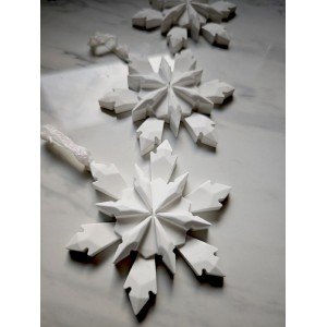 ΛΕΥΚΗ ΧΙΟΝΟΝΙΦΆΔΑ - Πορσελάνη