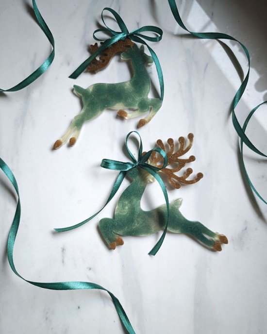 Σετ 2 χριστουγεννιάτικα στολίδια - Πράσινα ταρανδάκια - Ρητίνη