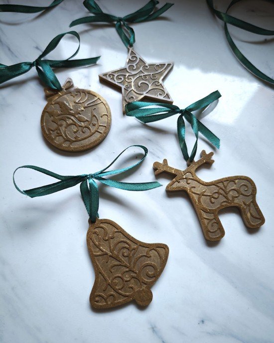 Σετ 4 στολίδια - ΧΡΥΣΟ ΧΡΩΜΑ- Υγρό γυαλί