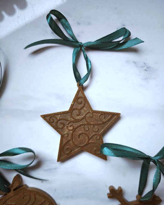 Σετ 4 στολίδια - ΧΡΥΣΟ ΧΡΩΜΑ- Υγρό γυαλί