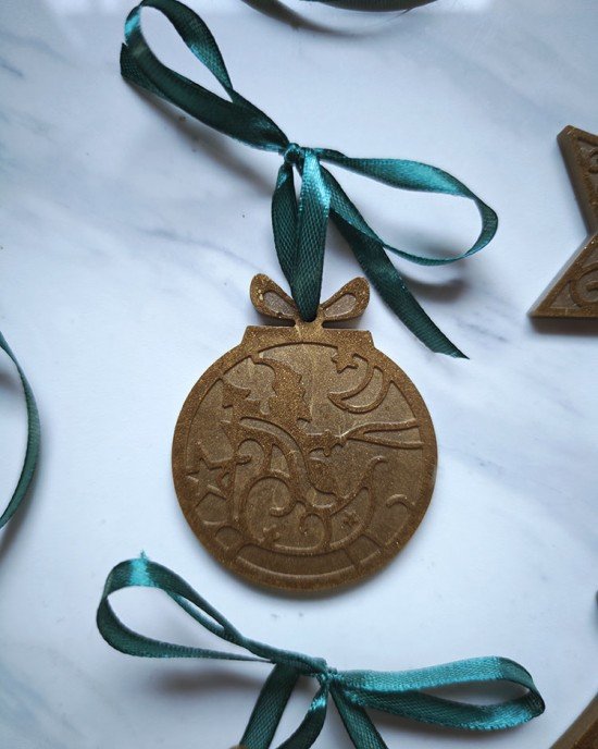 Σετ 4 στολίδια - ΧΡΥΣΟ ΧΡΩΜΑ- Υγρό γυαλί